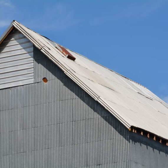 Architectural Salvage Building, Aurora, Oregon